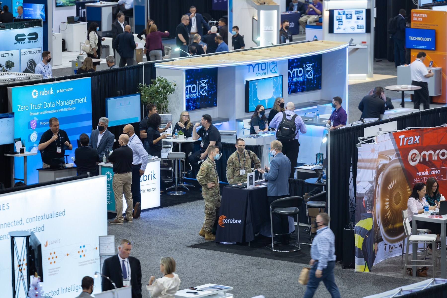 20211206_DoDIIS_ShowFloor_217
